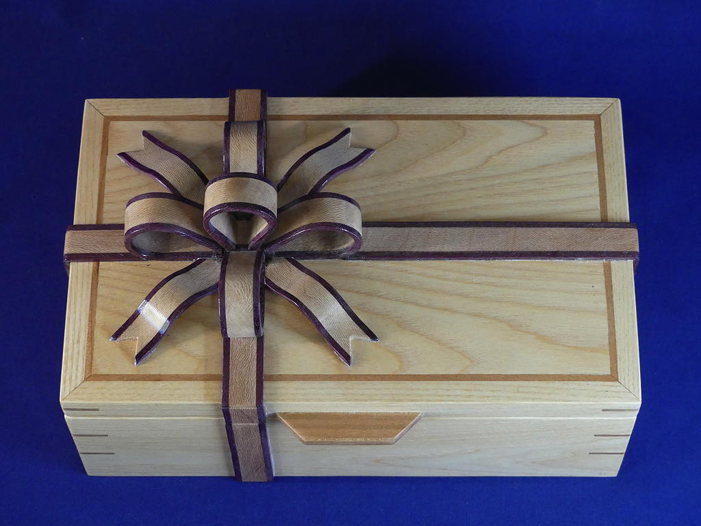 Bow-Topped Jewelry Box 23