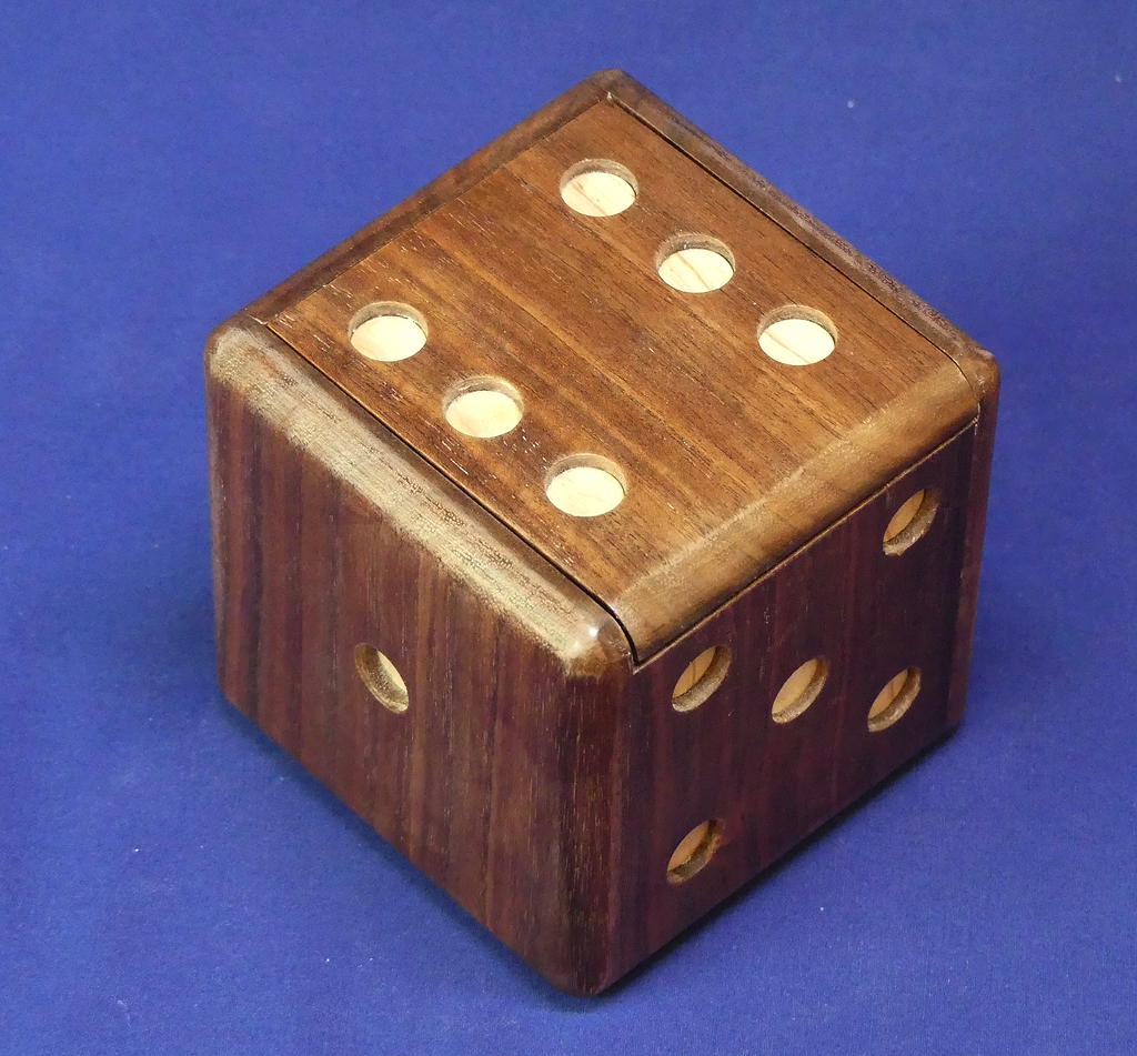 Die Puzzle Box