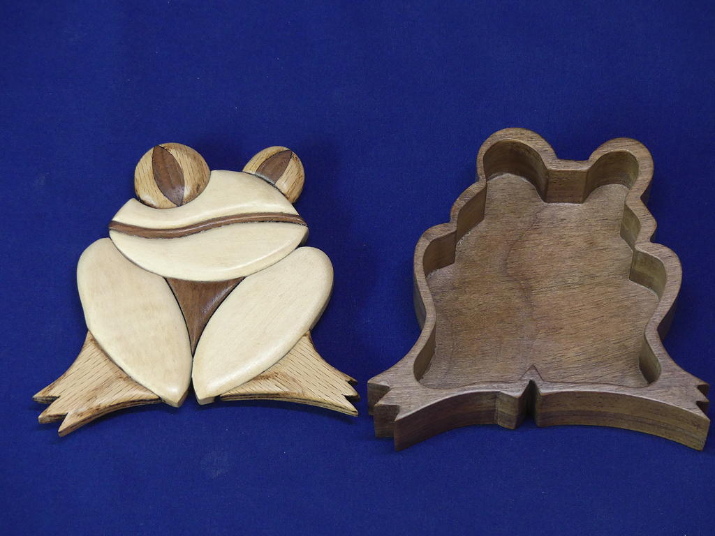 Frog Intarsia Box
